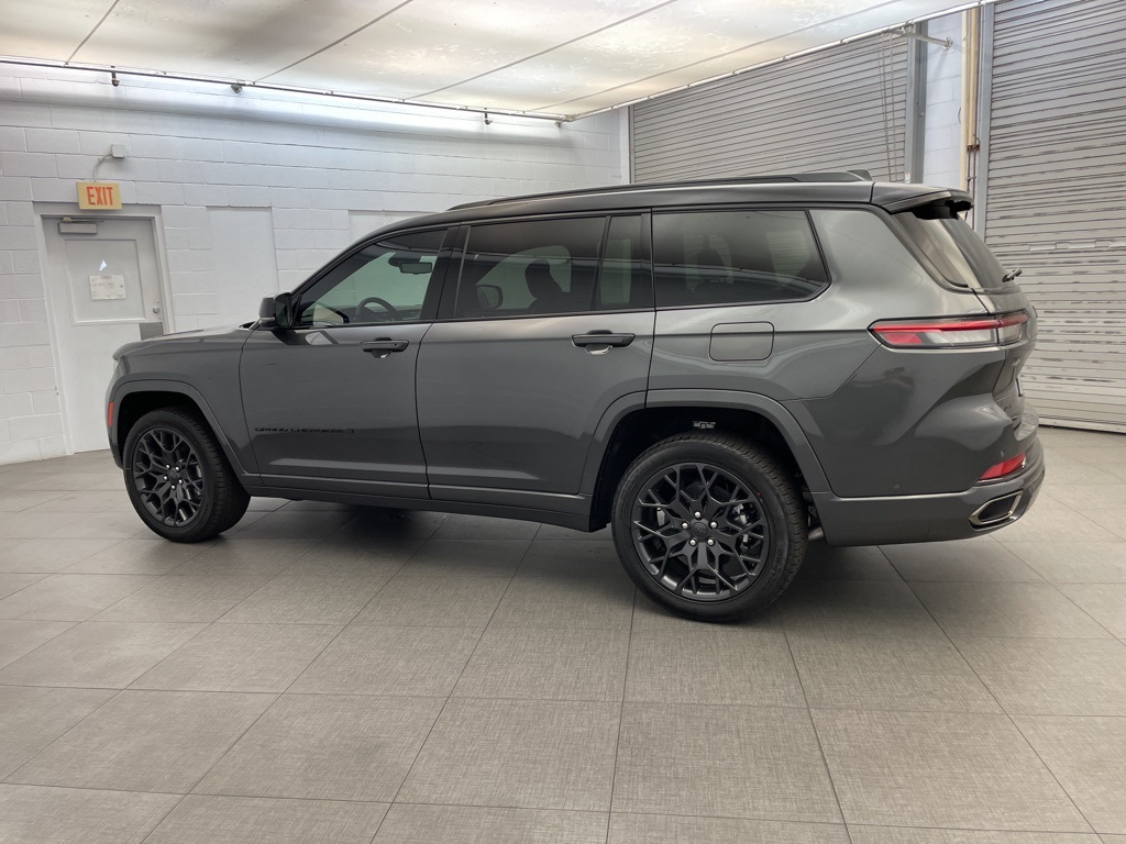 2025 Jeep Grand Cherokee L Summit Reserve photo 5
