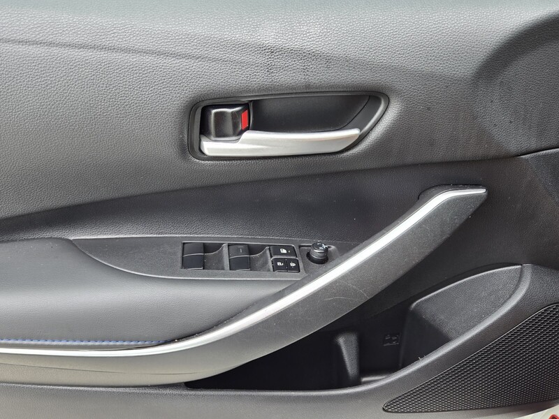 2021 Toyota Corolla SE photo 17