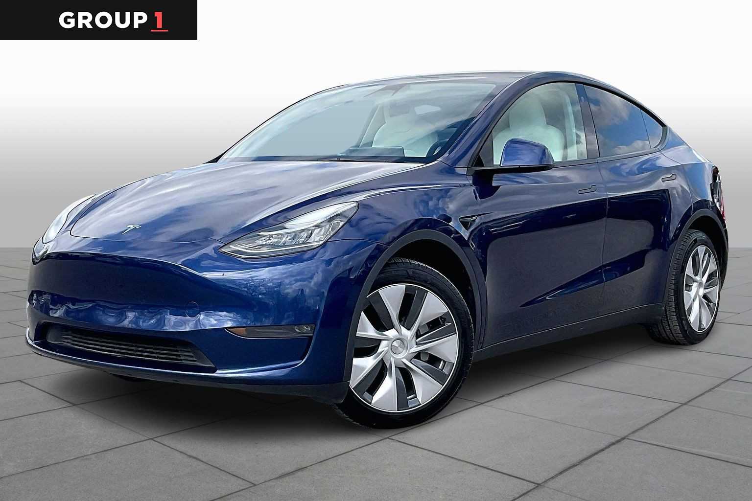 2023 Tesla Model Y Long Range's photo