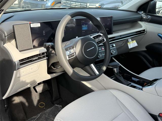 2025 Hyundai Tucson SE photo 2