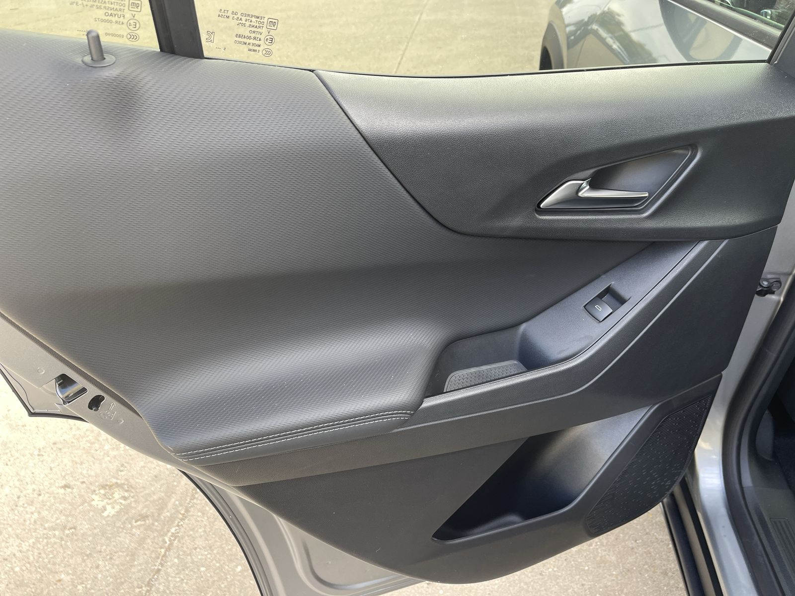 2026 Chevrolet Equinox LT photo 4