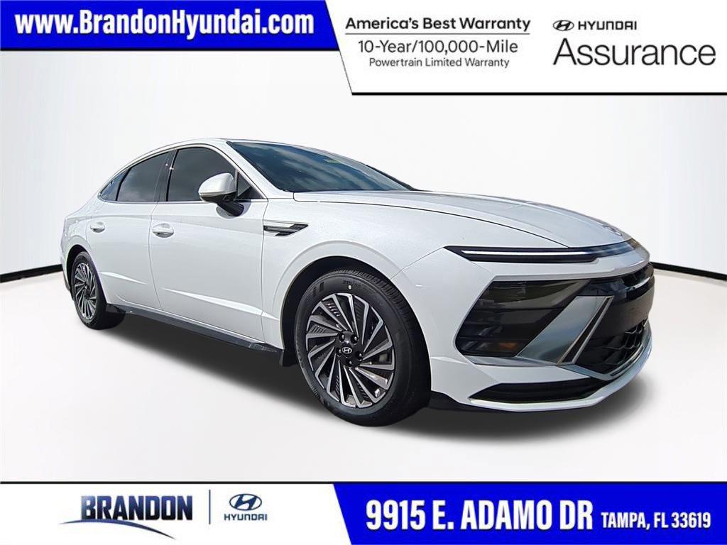 2025 Hyundai Sonata Hybrid SEL's photo