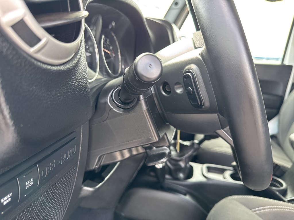 2017 Jeep Wrangler Rubicon photo 36