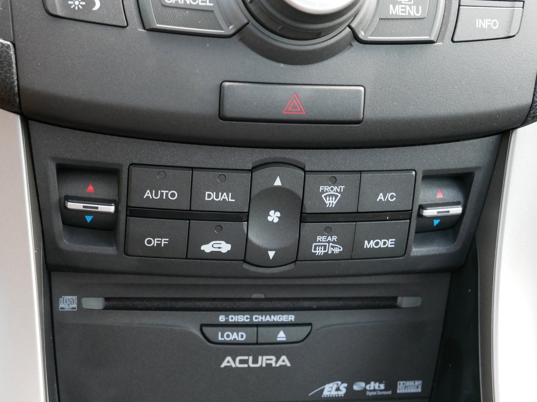 2010 Acura TSX Technology photo 24