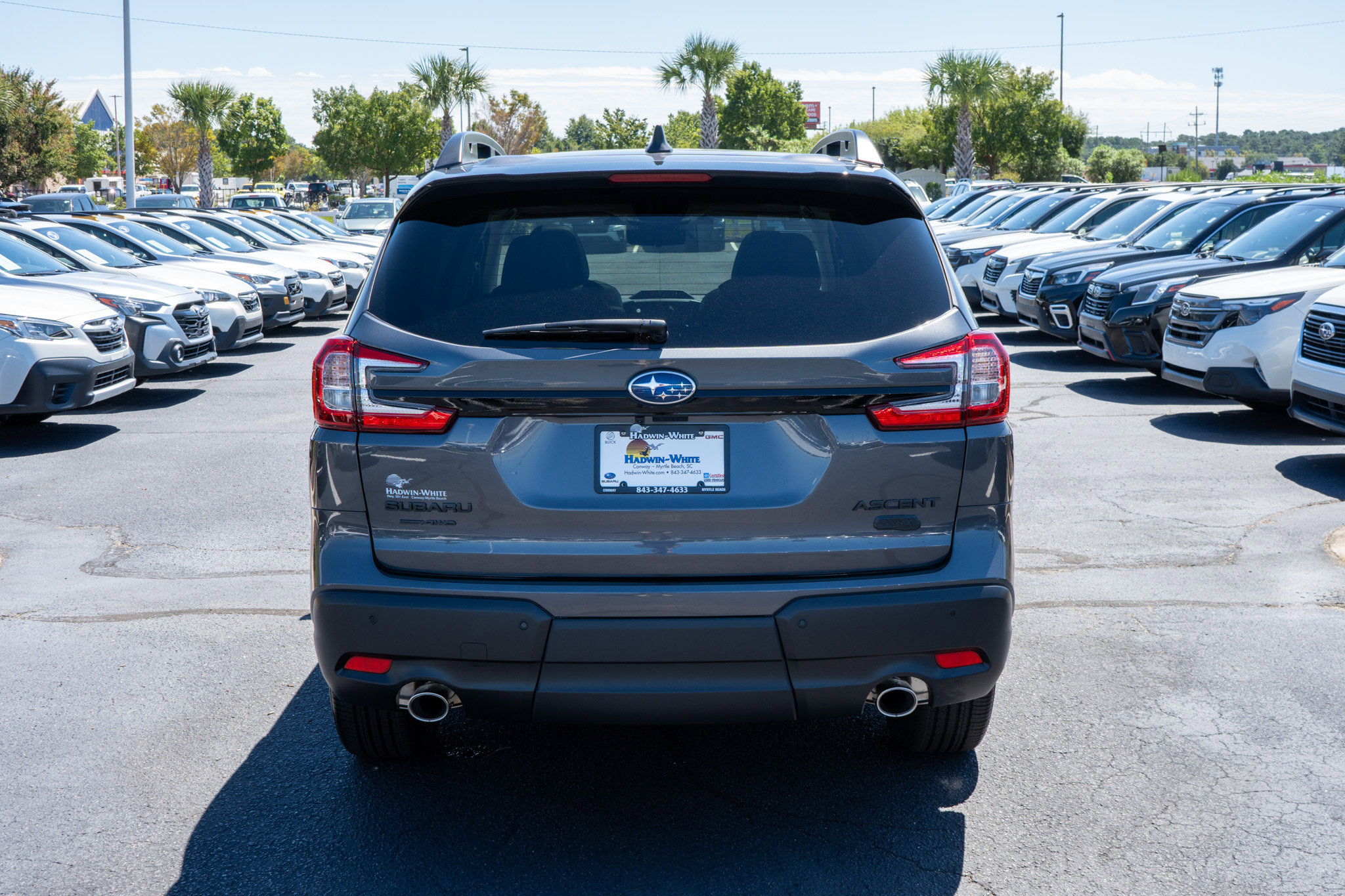2025 Subaru Ascent Onyx Edition Touring photo 4
