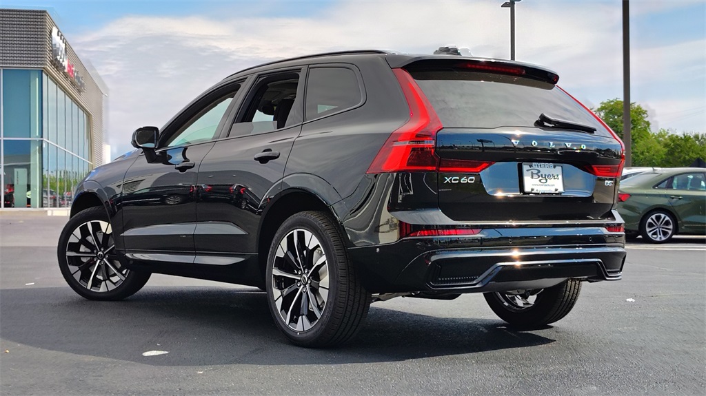 2026 Volvo XC60 B5 Plus photo 3