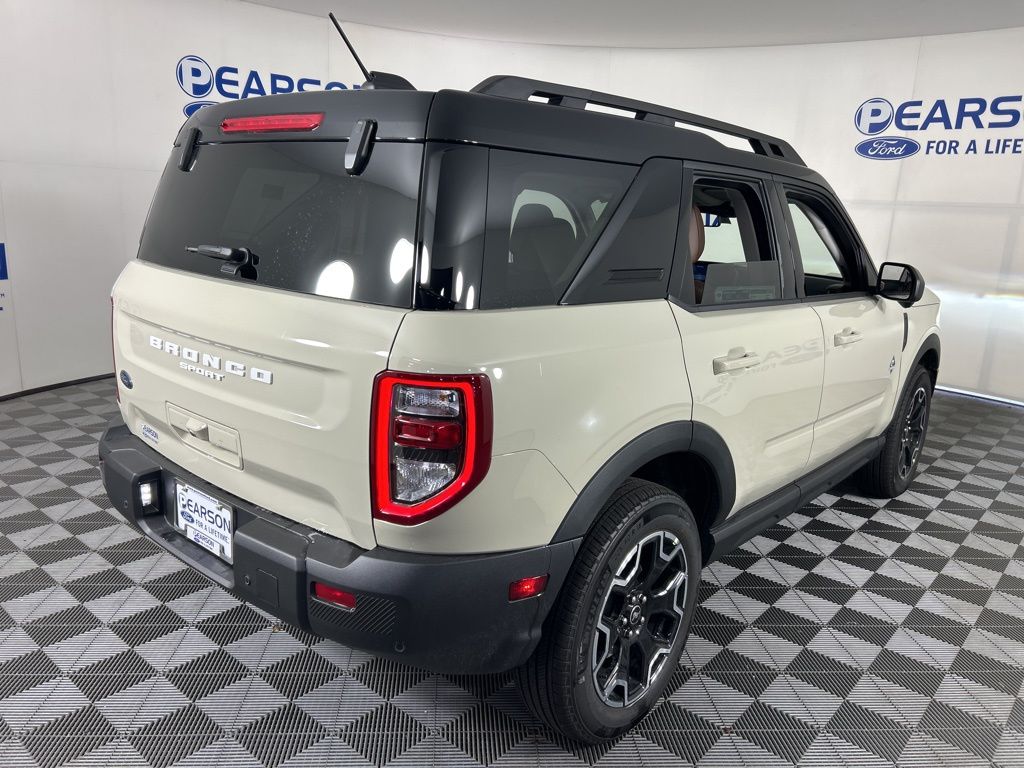 2025 Ford Bronco Sport Outer Banks photo 4