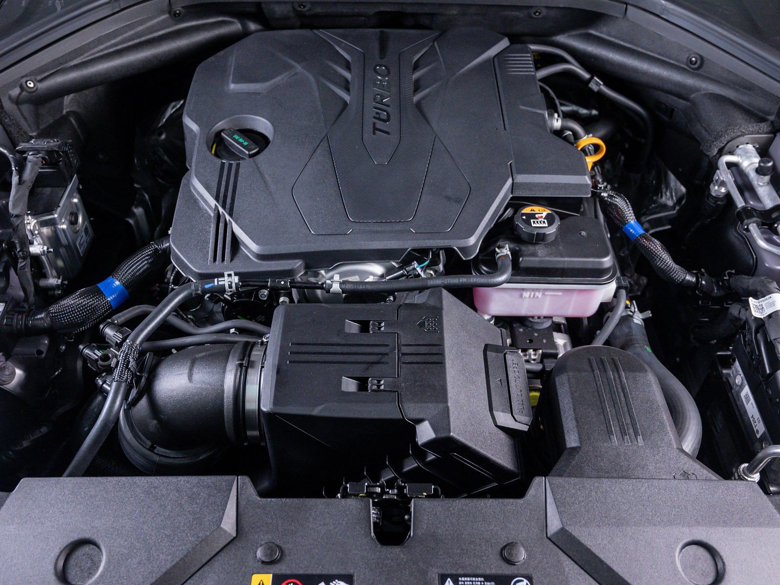 2026 Genesis GV70 2.5T Advanced photo 6