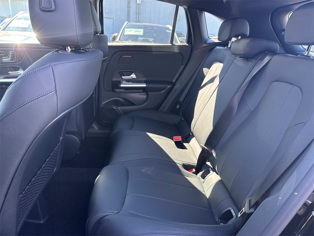 2026 Mercedes Benz GLA 250 photo 4