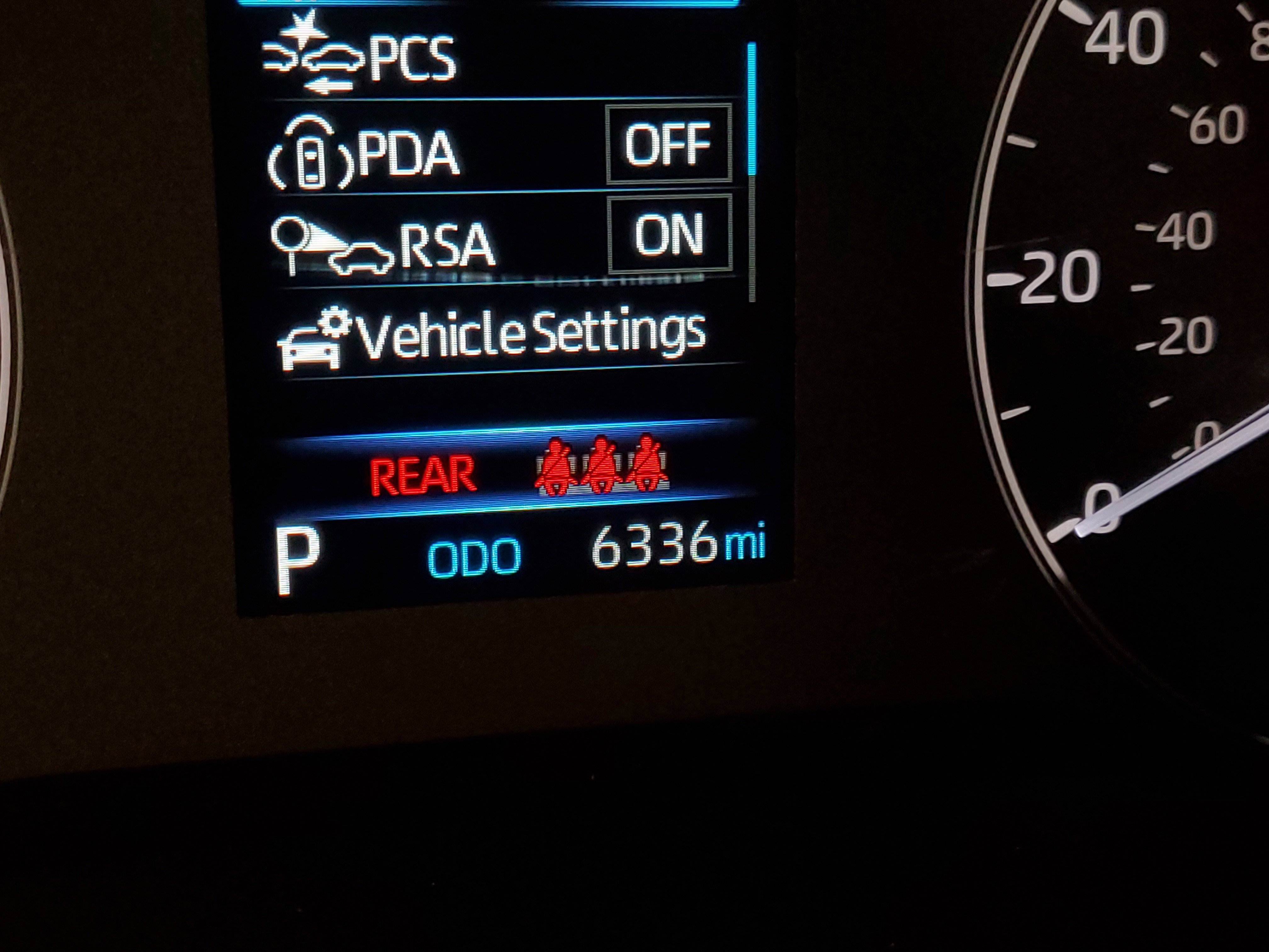 2023 Toyota Corolla LE photo 9