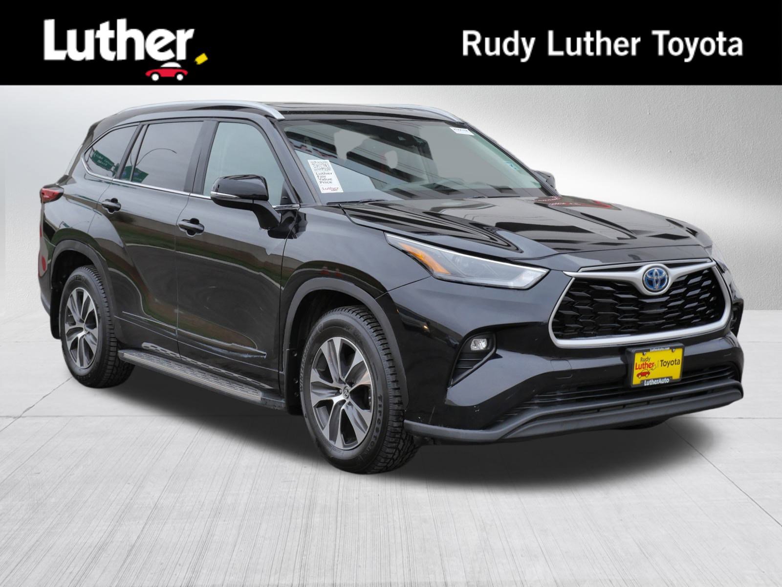 2023 Toyota Highlander XLE's photo