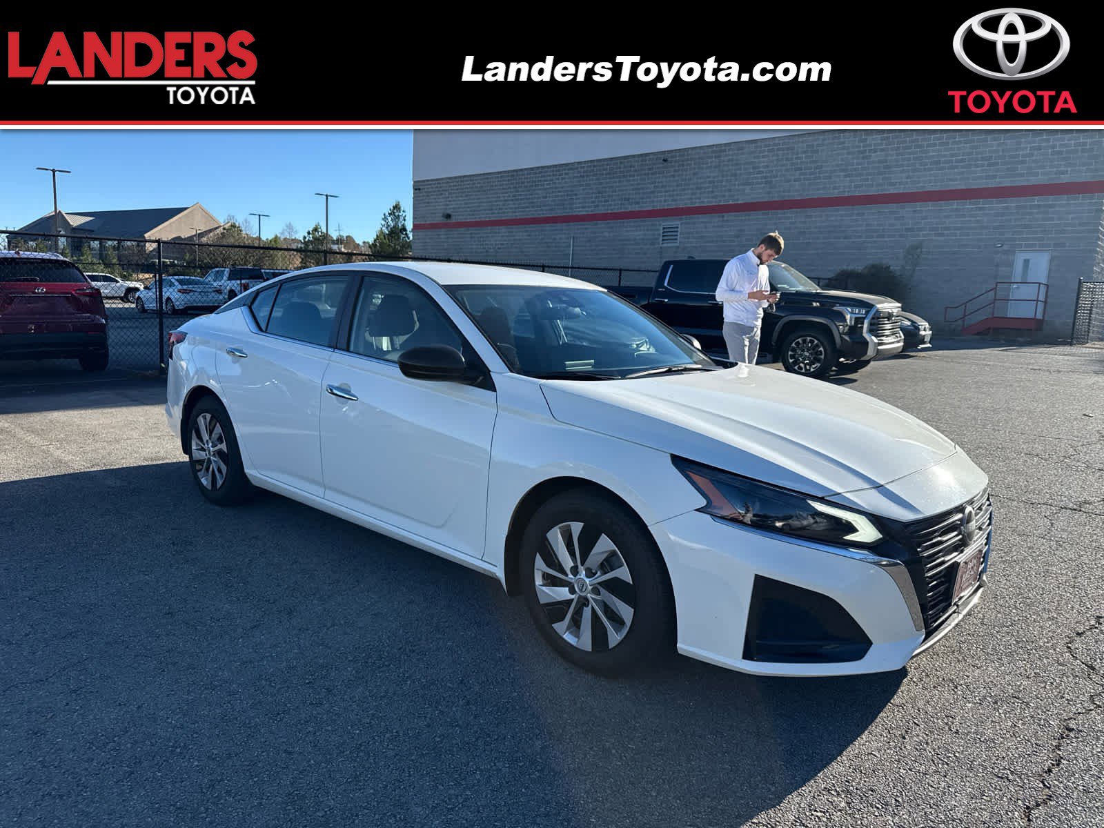 2024 Nissan Altima S's photo