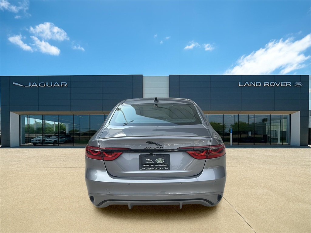 2024 Jaguar XF P300 R-Dynamic SE photo 2
