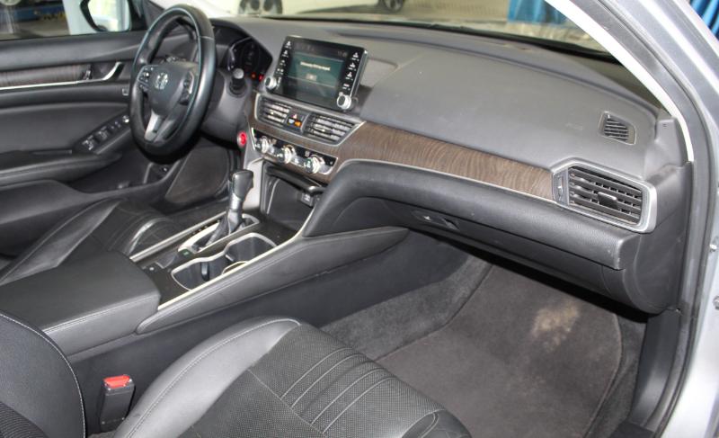 2019 Honda Accord EX-L photo 21