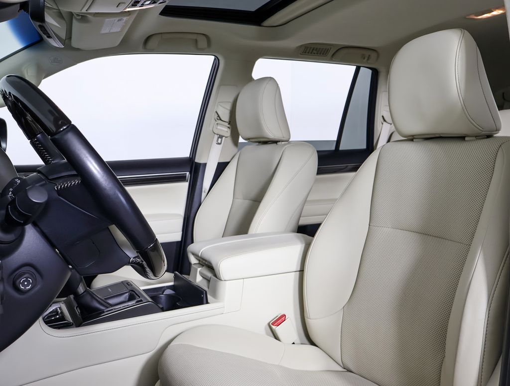 2023 Lexus GX 460 photo 6