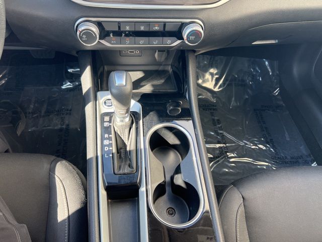 2024 Nissan Altima 2.5 SV photo 10