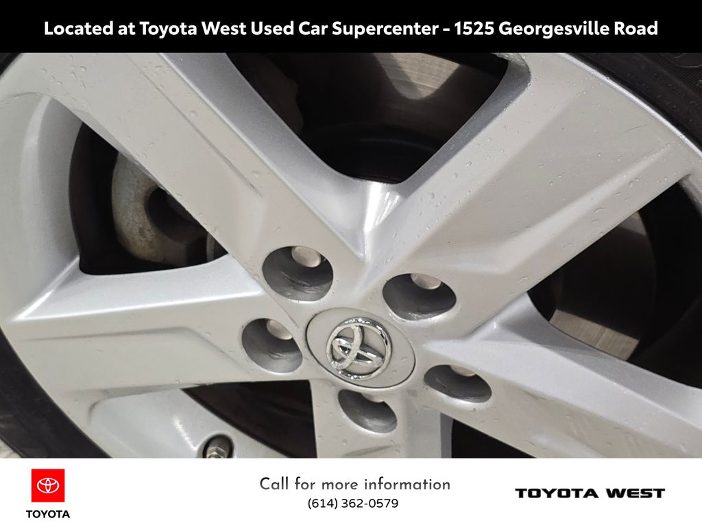 2014 Toyota Camry SE photo 8