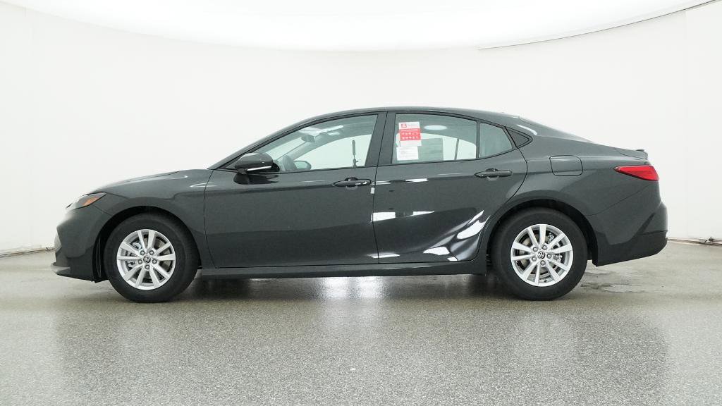 2026 Toyota Camry LE photo 10