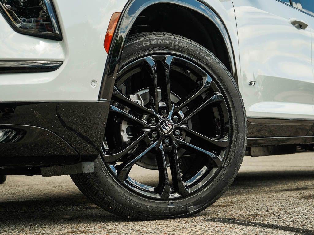 2026 Buick Enclave Sport Touring photo 5