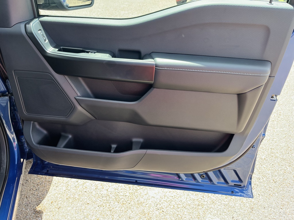 2025 Ford F-150 STX photo 21