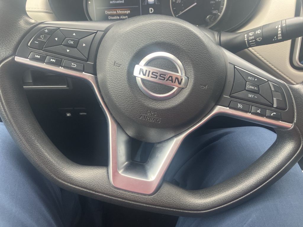 2021 Nissan Versa SV photo 16