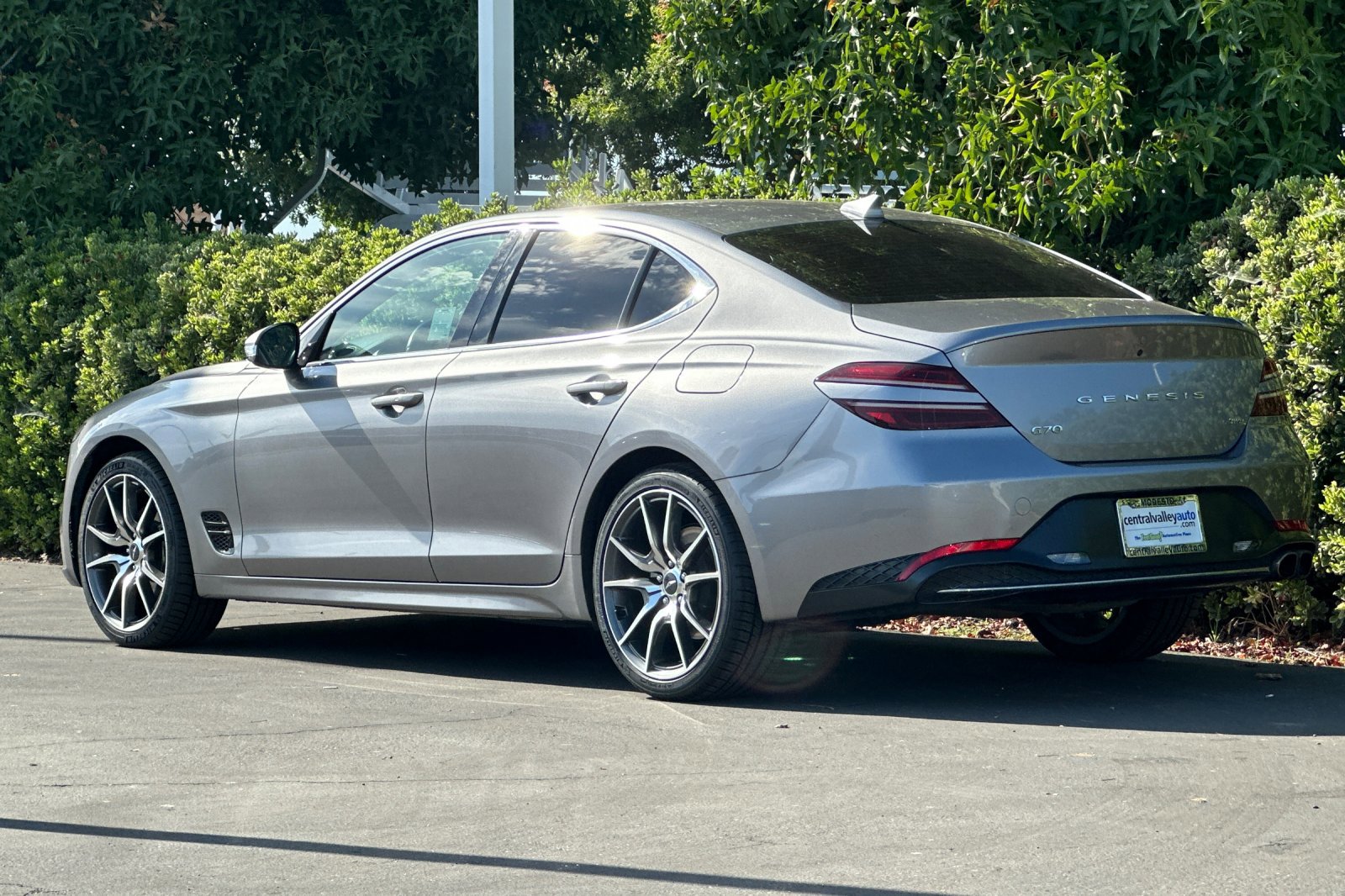 2023 Genesis G70 2.0T photo 5