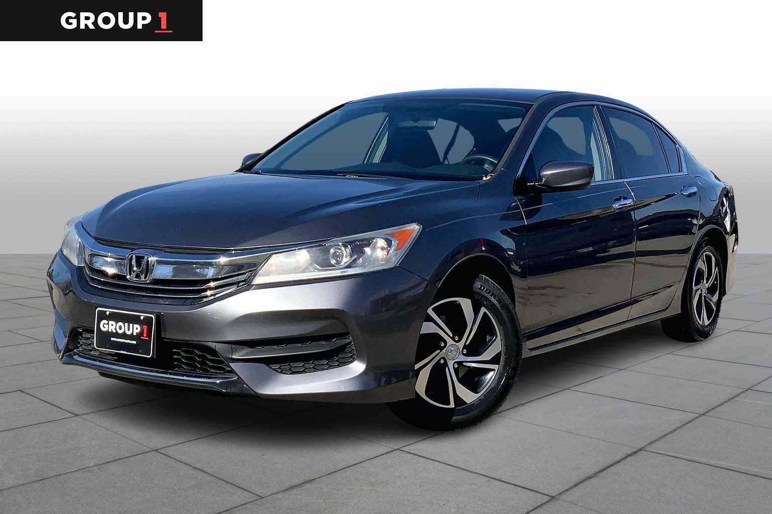 2017 Honda Accord LX's photo