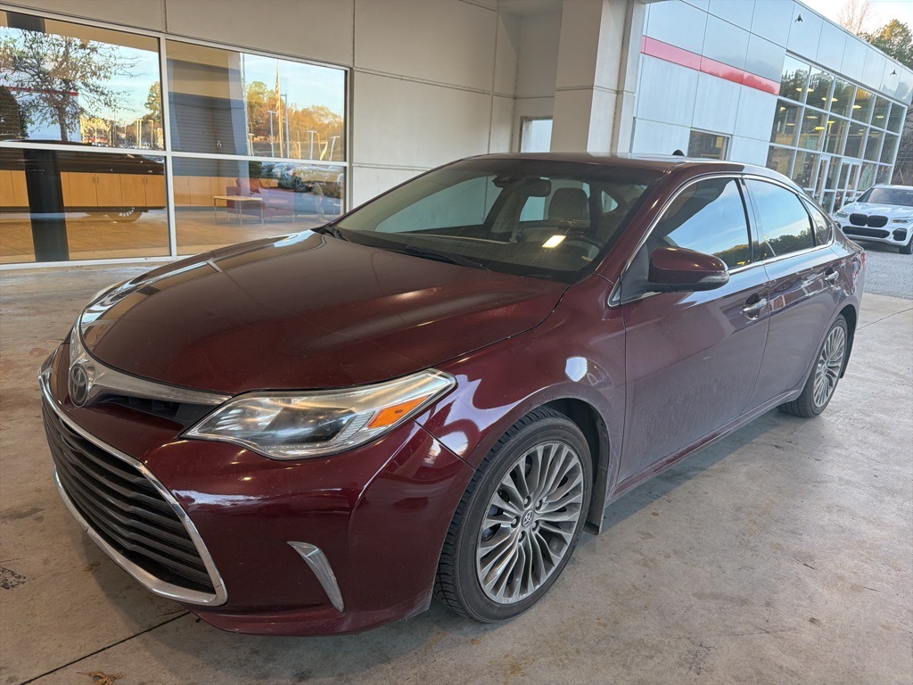 2016 Toyota Avalon Limited's photo