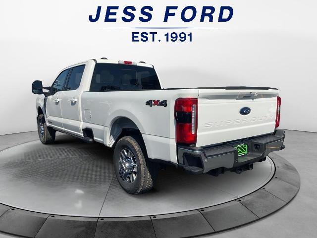 2025 Ford F-350 Lariat photo 3