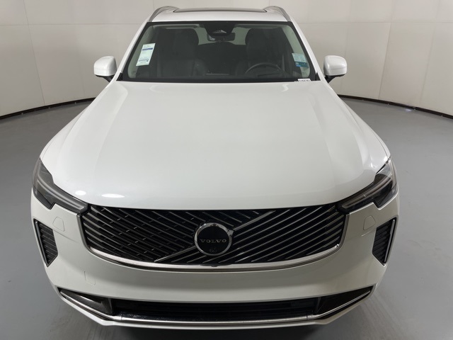 2025 Volvo XC90 photo 3