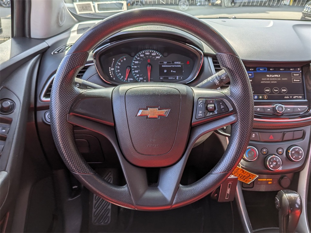 2020 Chevrolet Trax LS photo 12