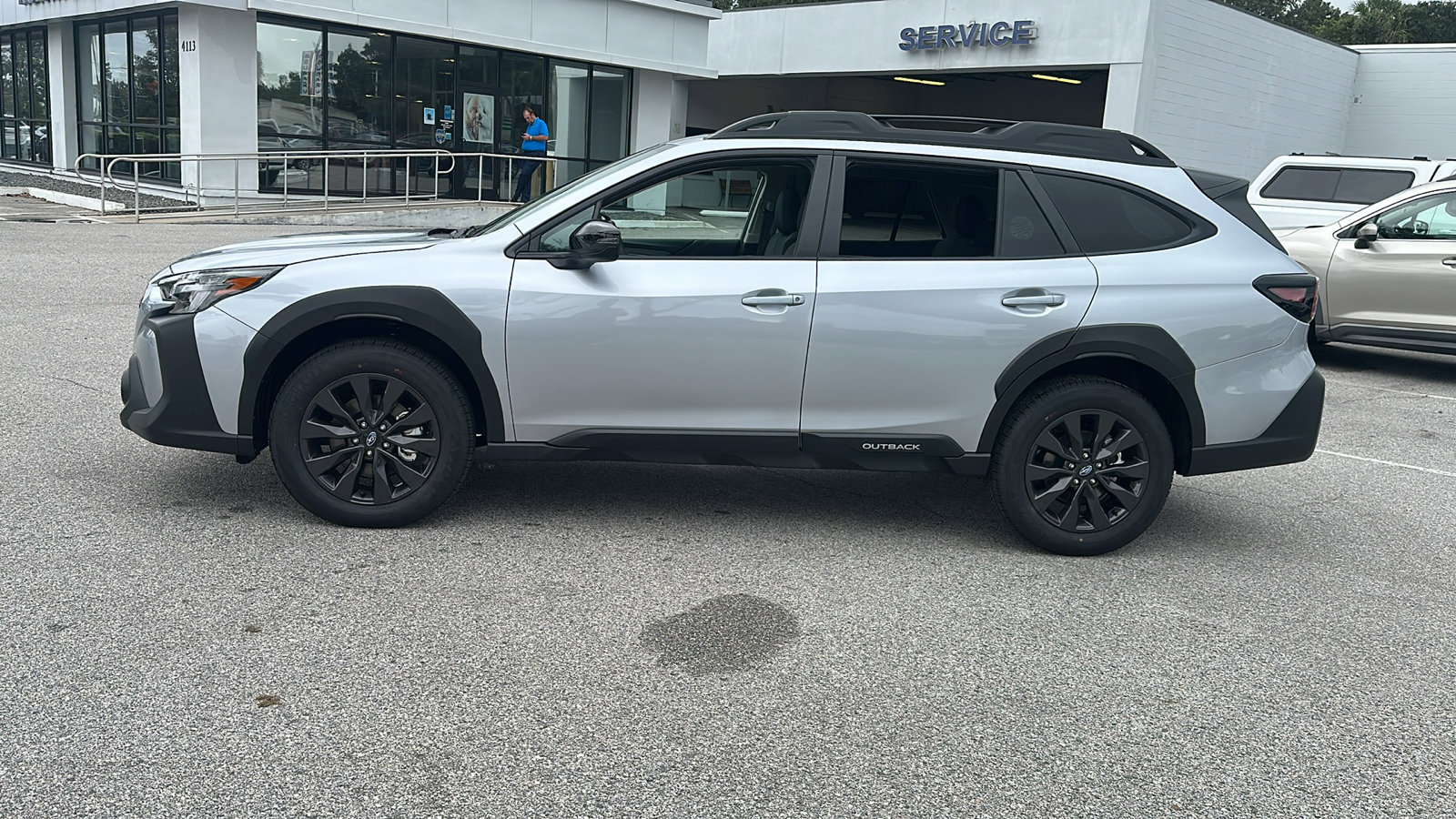 2025 Subaru Outback Onyx Edition XT photo 3