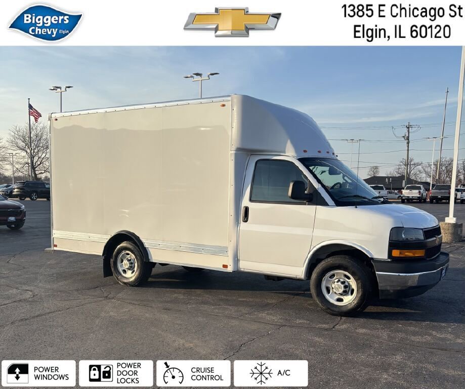 2024 Chevrolet Express Cutaway Base's photo