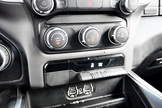 Used 2022 White Ram Big Horn/Lone Star image 26