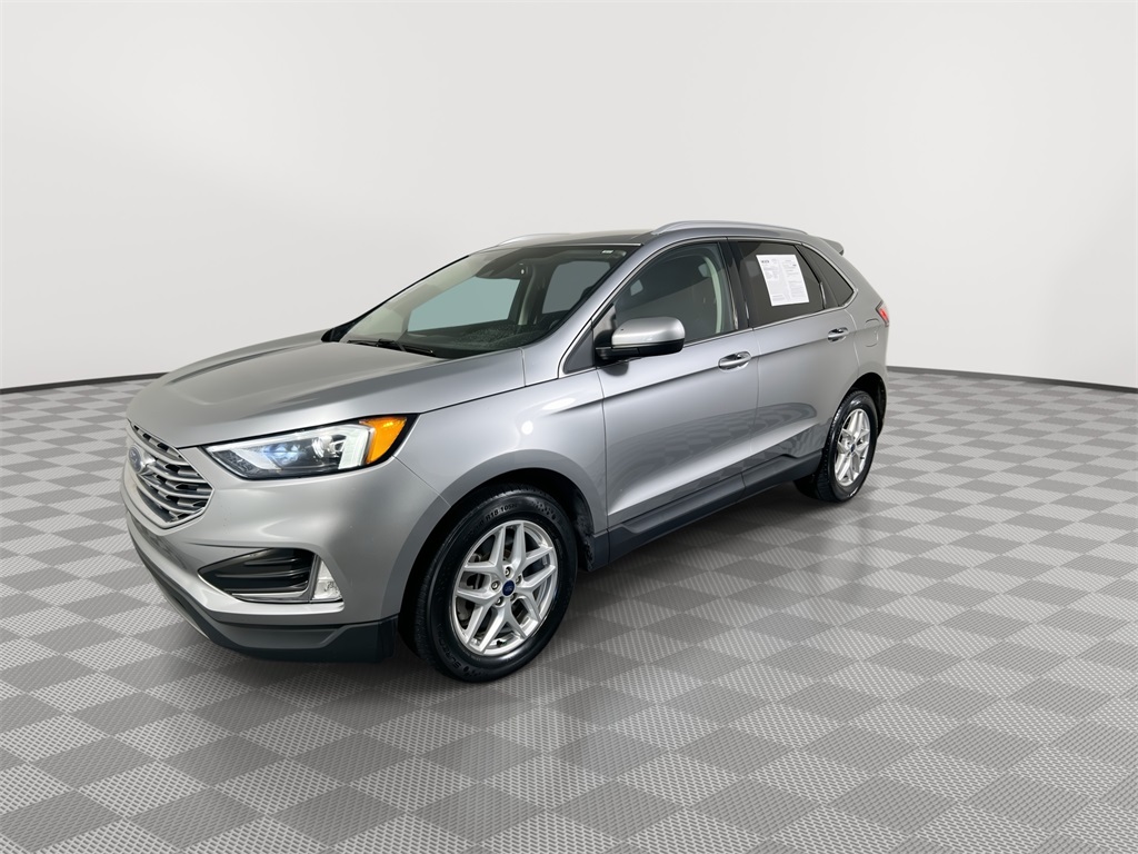 2022 Ford Edge SEL photo 4