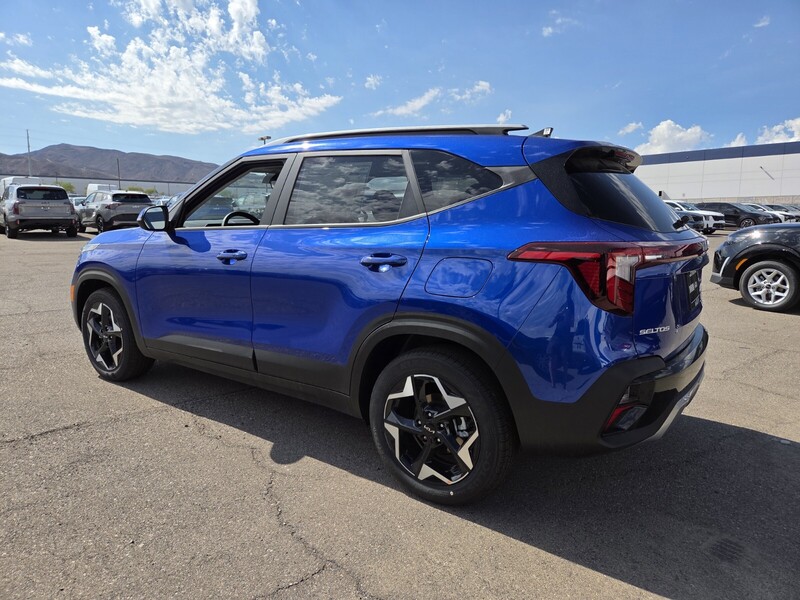 2026 Kia Seltos S photo 4