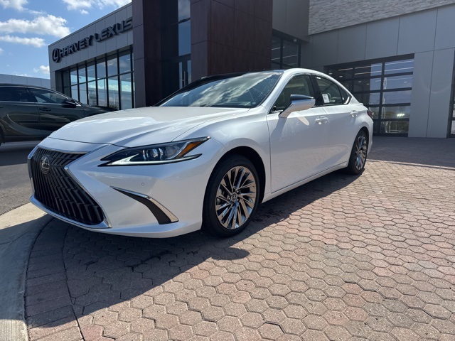 2025 Lexus ES 350 Luxury photo 2