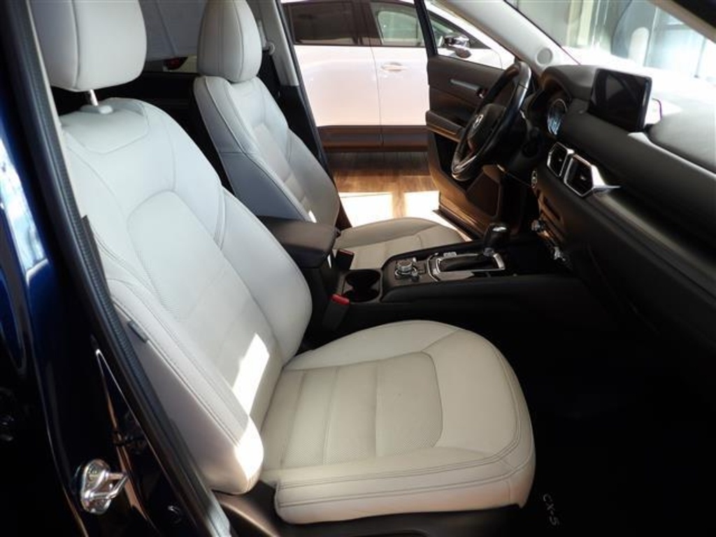 2023 Mazda CX-5 2.5 S Preferred photo 14