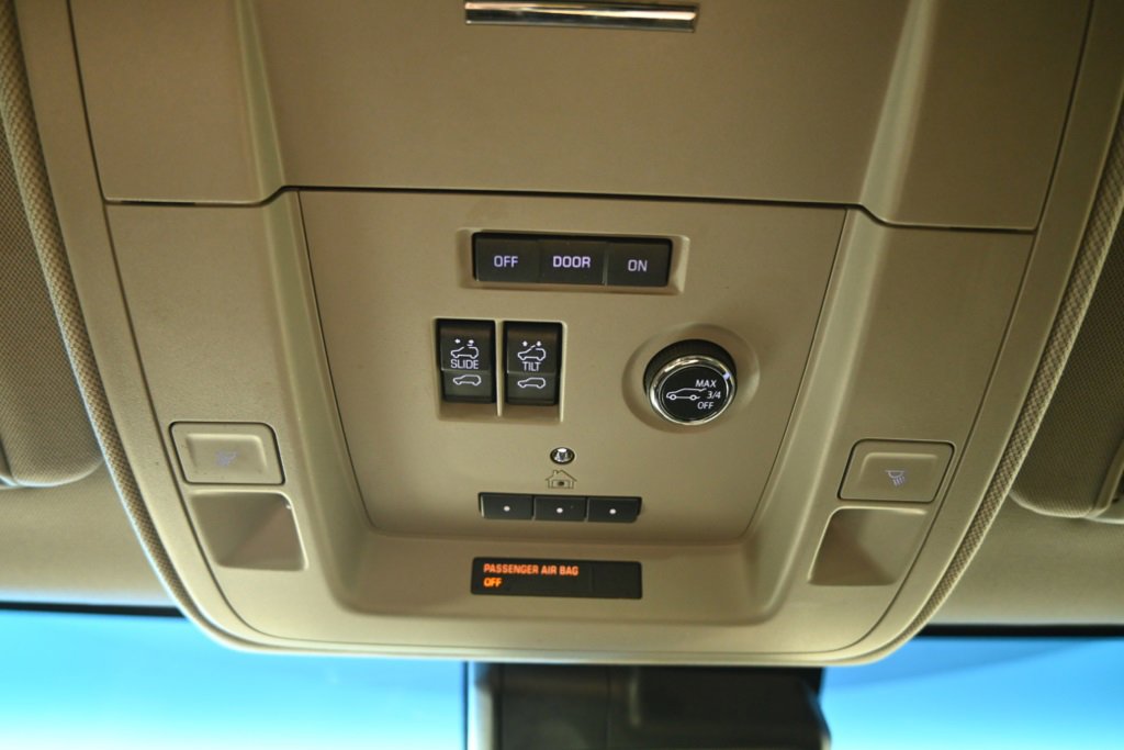 2019 Chevrolet Suburban Premier photo 36