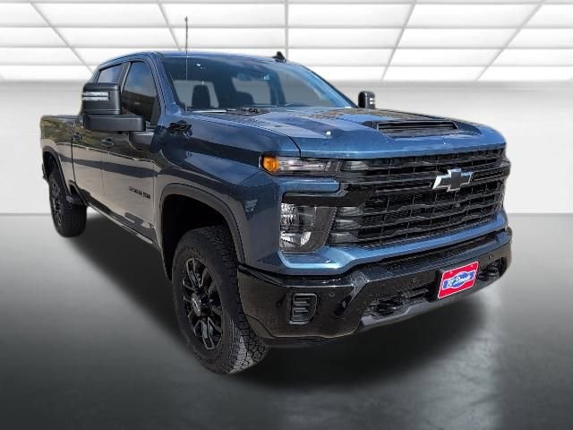 2026 Chevrolet Silverado 2500HD Custom's photo