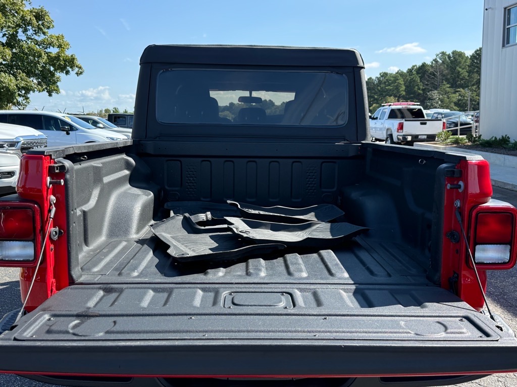 2021 Jeep Gladiator Willys Sport photo 11