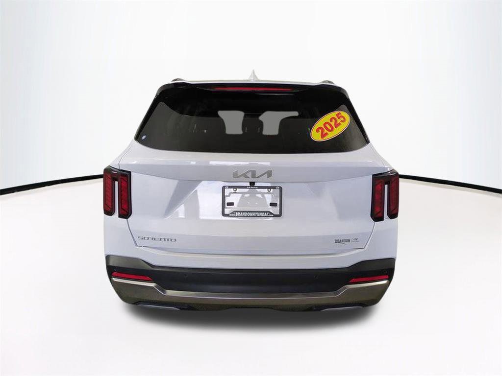 2025 Kia Sorento S photo 3