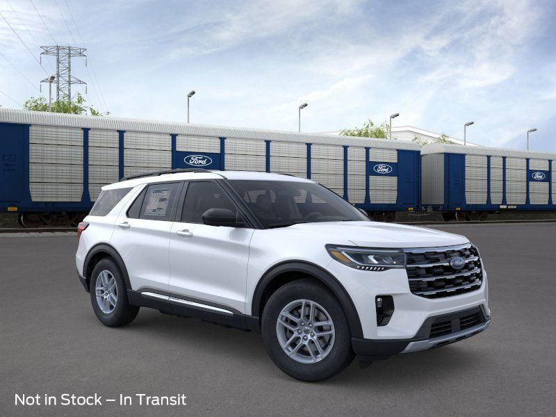 2025 Ford Explorer photo 8