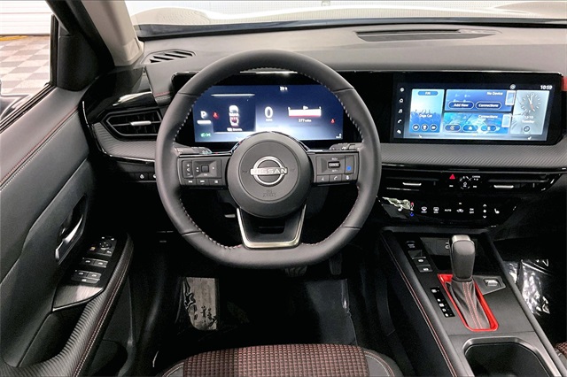 2025 Nissan Kicks SR photo 16