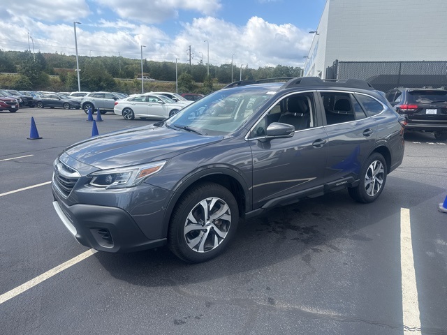 2022 Subaru Outback Limited photo 2