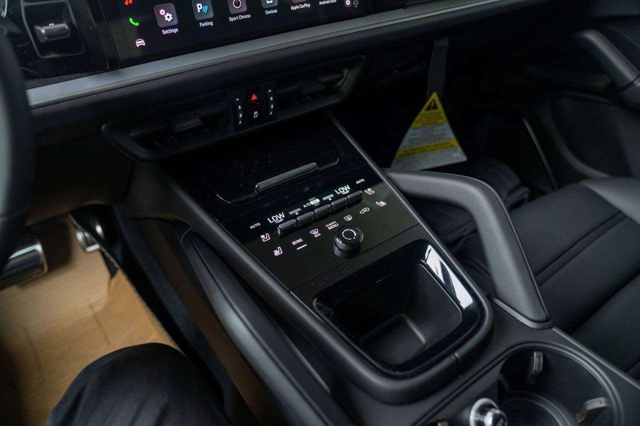 2025 Porsche Cayenne Turbo GT photo 20