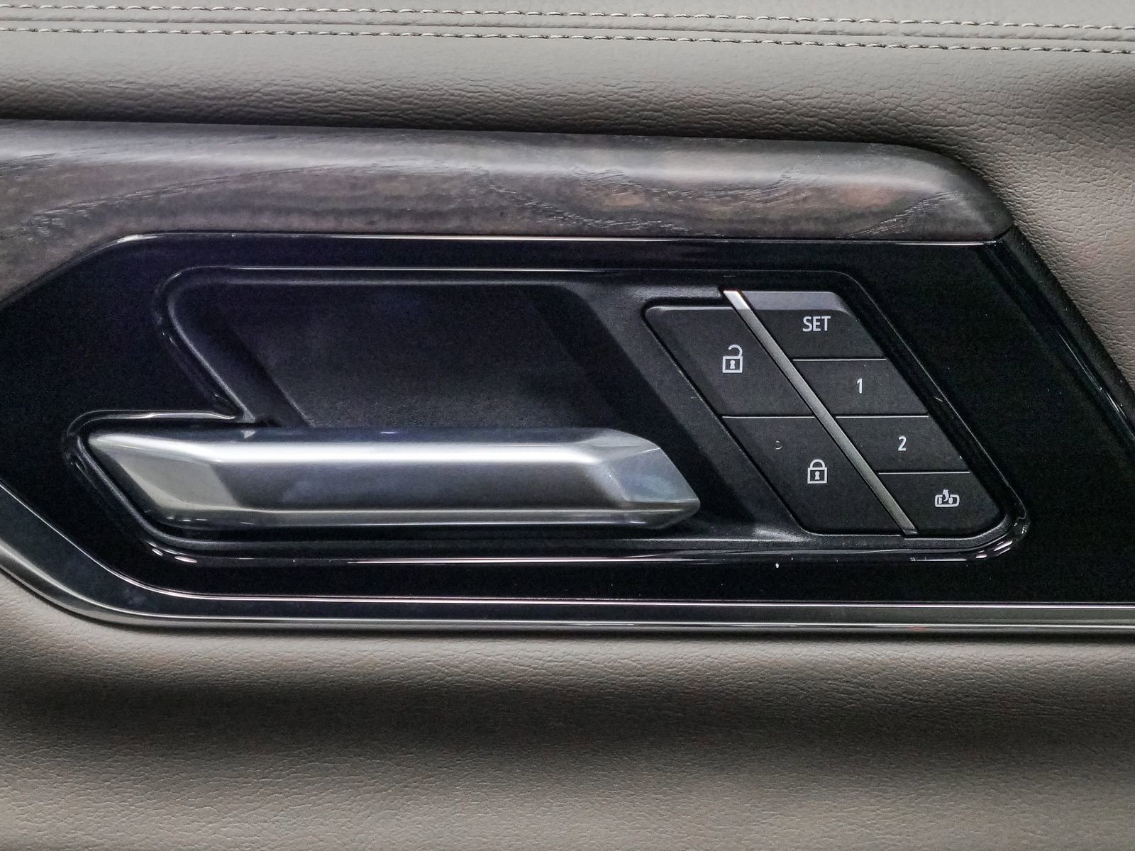 2025 Gmc Yukon Denali photo 19