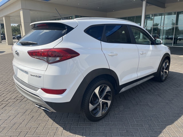 2017 Hyundai Tucson Sport photo 4