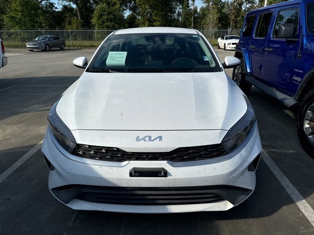 2024 Kia Forte LXS photo 2