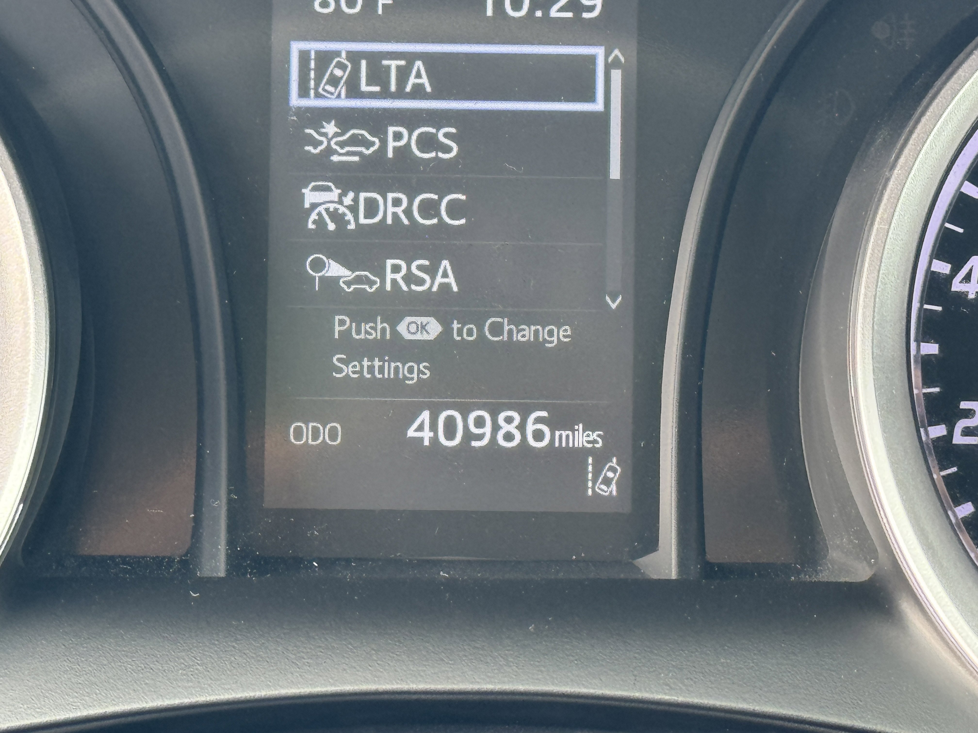 2023 Toyota Camry LE photo 7